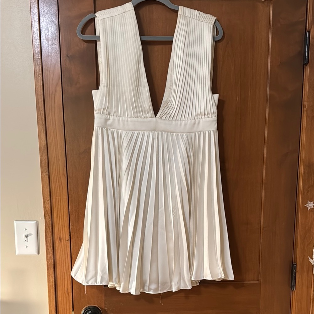 Abercrombie & Fitch Cream Sleeveless Plunge Sundress